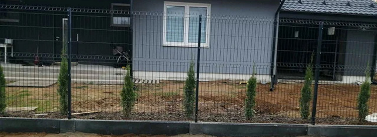 Забор из 3д сетки с установкой под ключ на сборном фундаменте